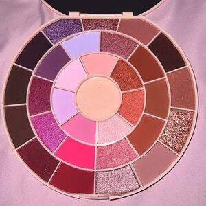 Plouise eyeshadow water activated palette